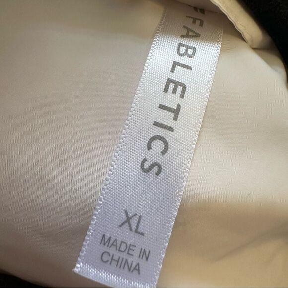 Fabletics White Bone cream oversized Puffer Jacket XL - Picture 8 of 9